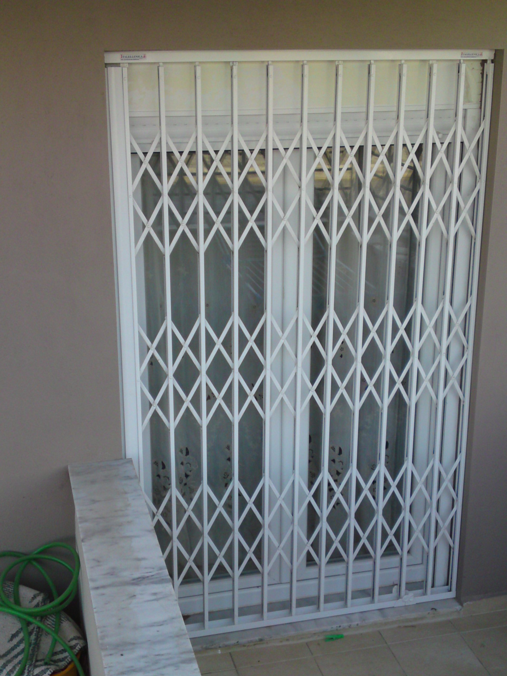 Πτυσσόμενα Κάγκελα (Φυσαρμόνικες) Πτυσσόμενα Κάγκελα (Φυσαρμόνικες)