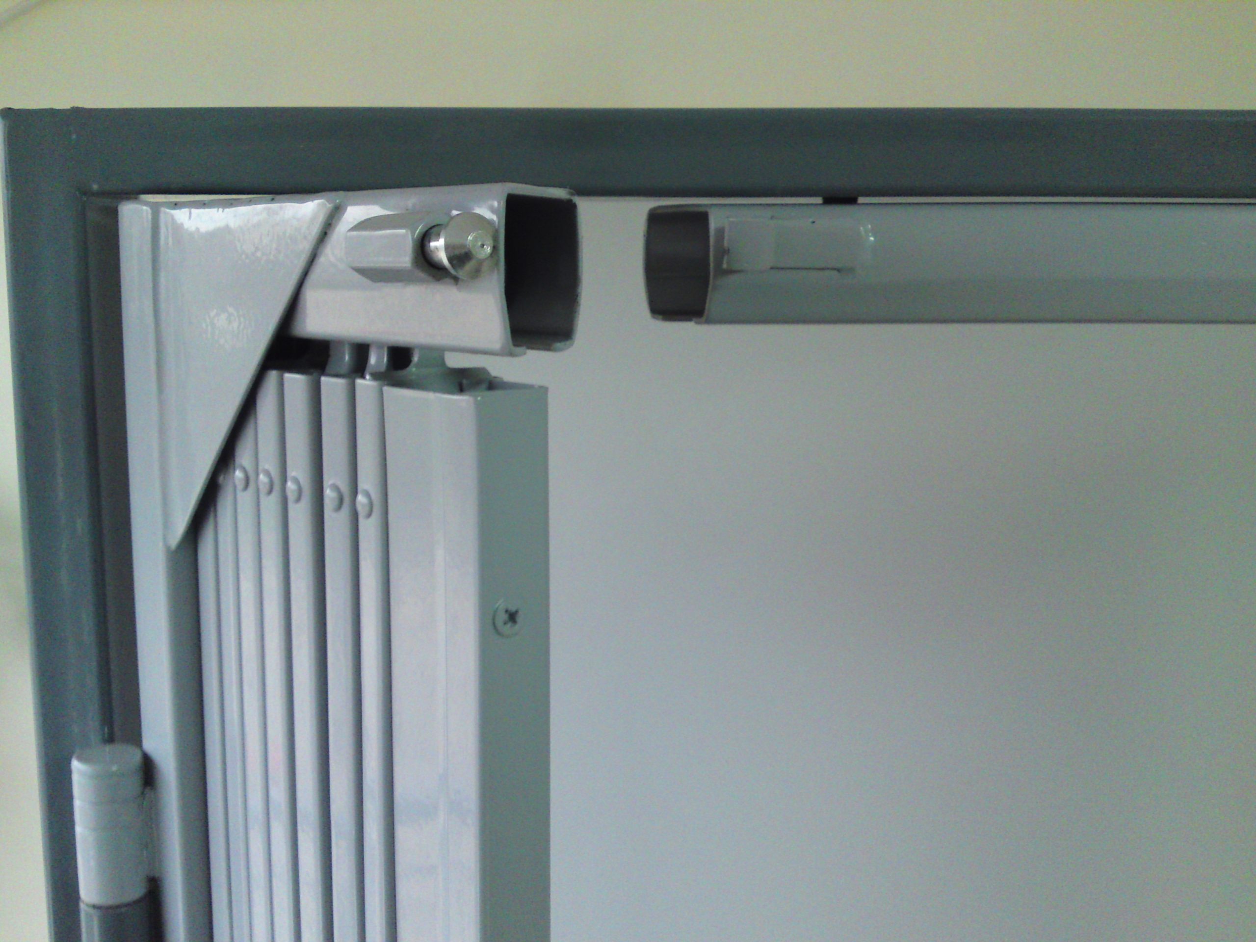 Πτυσσόμενα Κάγκελα (Φυσαρμόνικες) Πτυσσόμενα Κάγκελα (Φυσαρμόνικες)